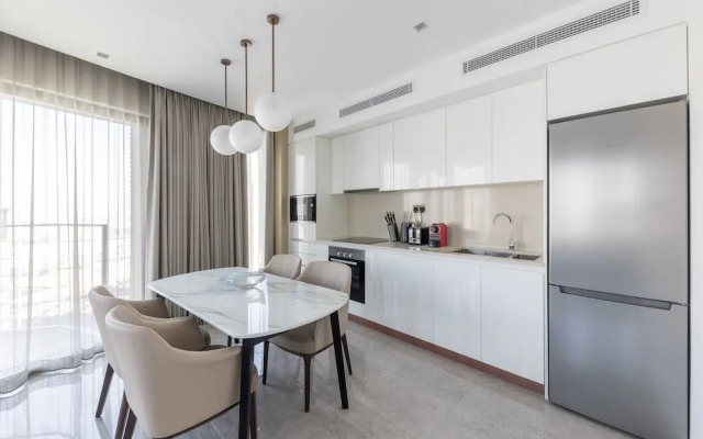 Comfortable 2BR Address Harbour Point