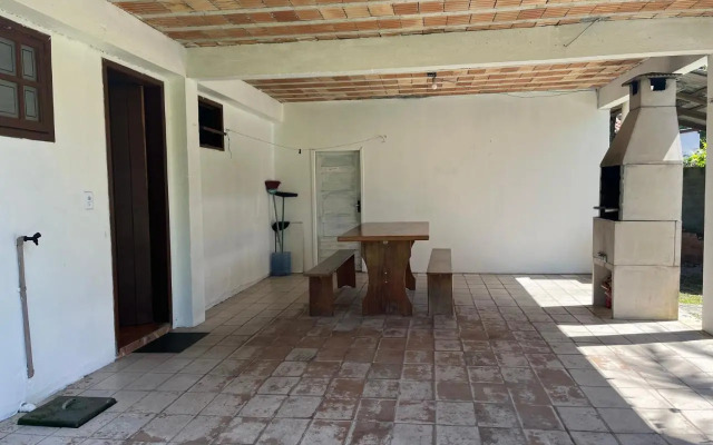 Linda casa 100 metros do mar -F12