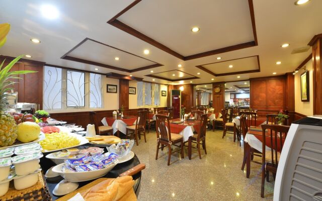 Blue Ha Noi Inn Legend Hotel