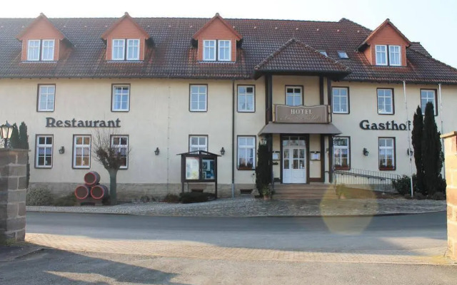 Zur Kaiserpfalz - Hotel-Spa-Camping