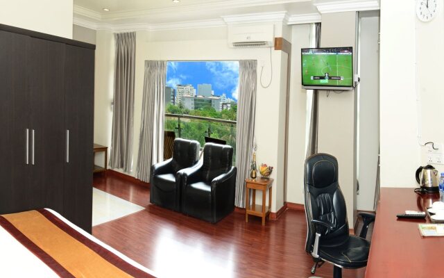 Hotel Grand United Ahlone Branch