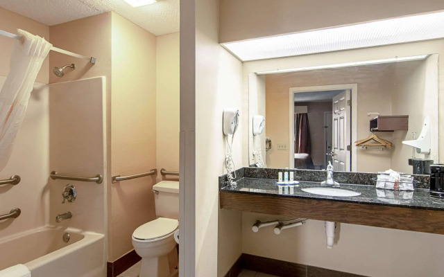 Quality Inn Thomaston