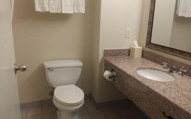 Quality Inn & Suites Schoharie near Howe Caverns