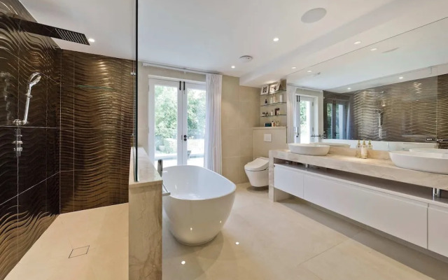 7bed Notting Hill W/garden, Games Room & Parking