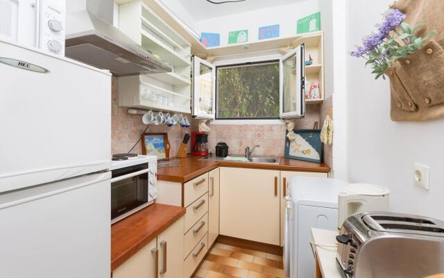 Effie Apartment in