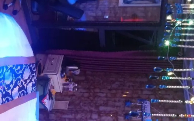 Wuchuan Aicheng Theme Apartment