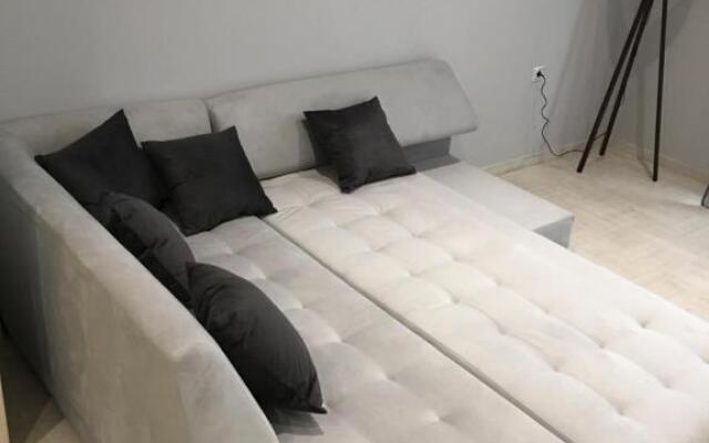 Acropolis brand new 1min from metro!