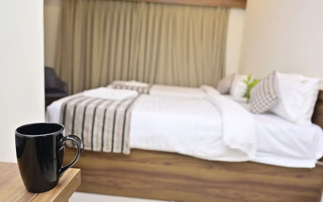 Hotel Noble Nook 100 ft. Road Indiranagar