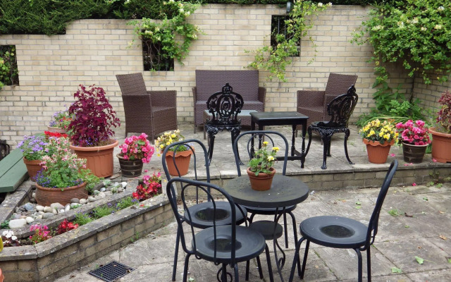 Ryvington Apartments