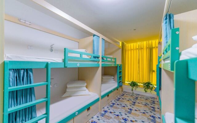 Chengdu Three Fish International Youth Hostel