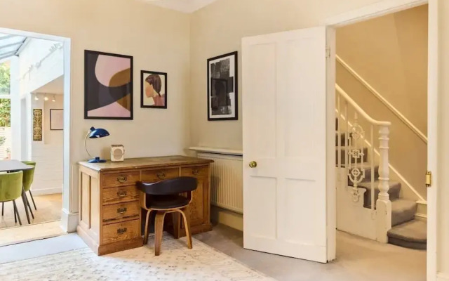 The Fulham Hideout - Modish 2bdr Flat With Patio