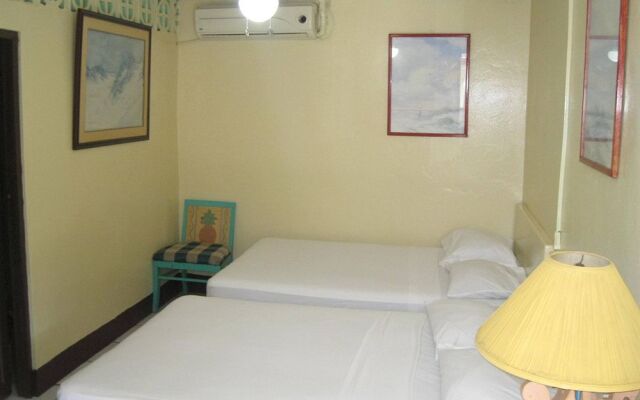 Hotel Ivania's