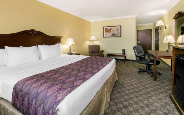 Days Inn by Wyndham Salado