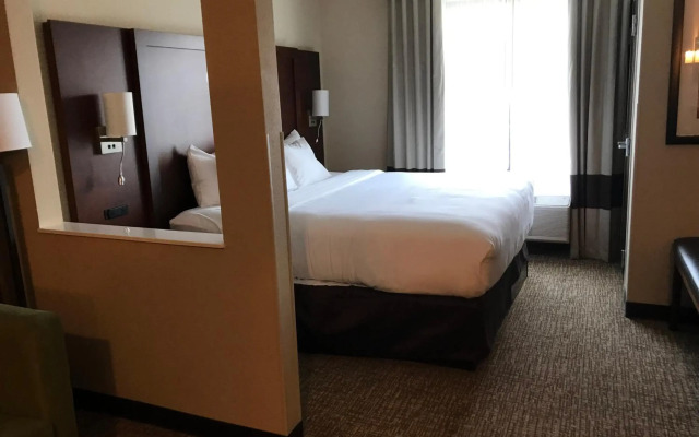 Comfort Suites