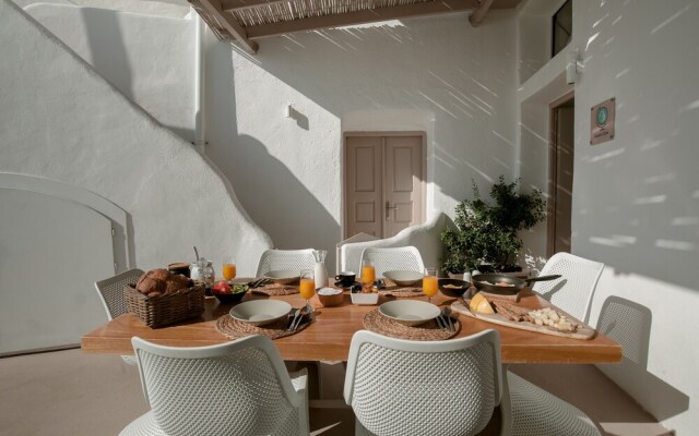 Globe Suites