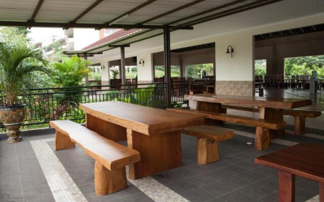 Taman Bukit Palem Resort
