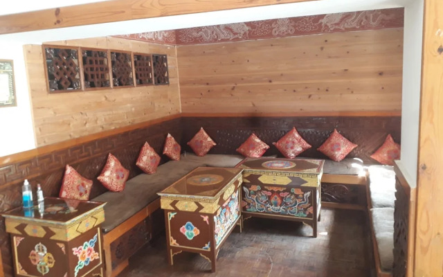 Dragon Hotel