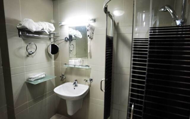 the continent residence