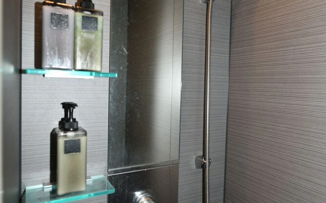 Lacquer House Asakusa