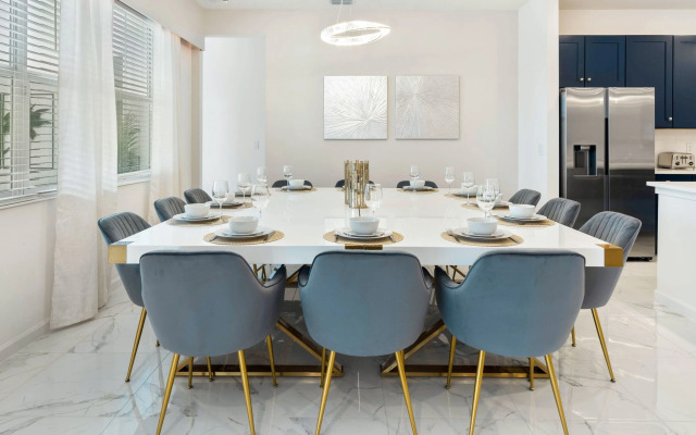 Upstay - 31-guest Home w Pool-hot Tub-cinema-games