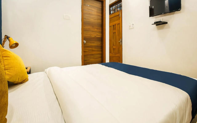 SilverKey Executive Stays 39656 Sector 7 Vrindavan Colony