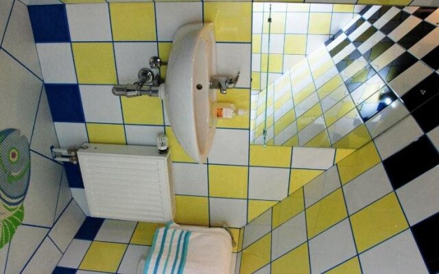 Guest House LT