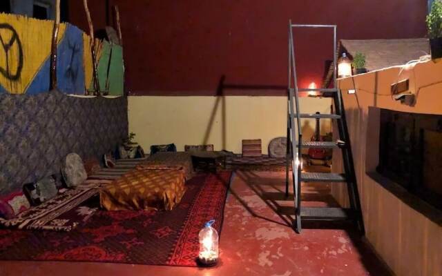Nomad Surf House - Hostel