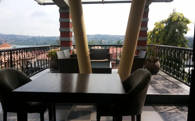 Pent House Inn Namugongo