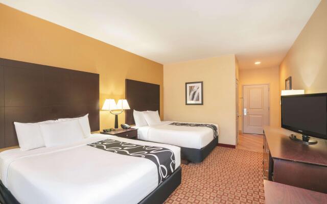 Comfort Inn & Suites Verona at Turning Stone Resort Casino