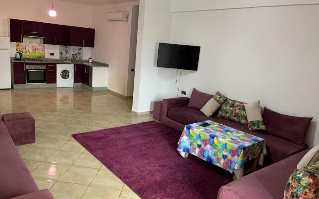 Appartement neuf, entouré de verdure + piscine