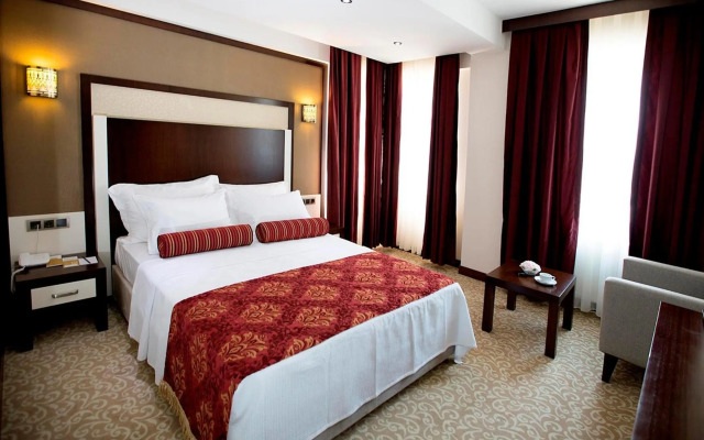 Lavin Otel