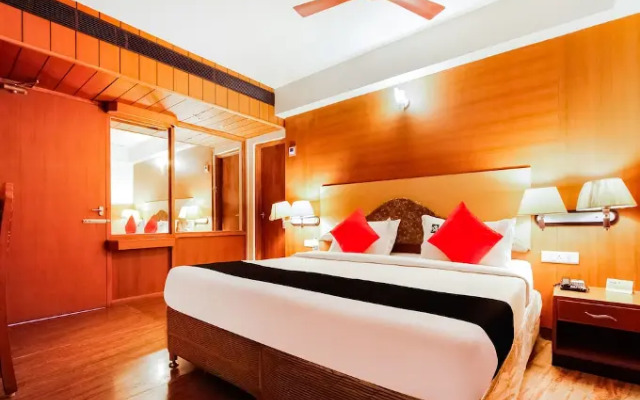 Capital O 61144 Hotel Raj