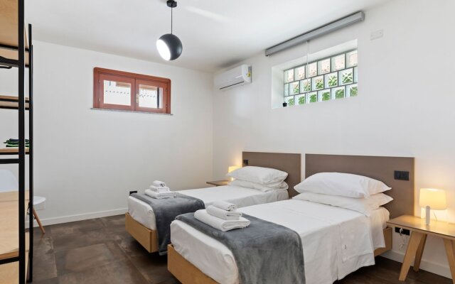 Elegant Apartment in Avola near Sea Beach