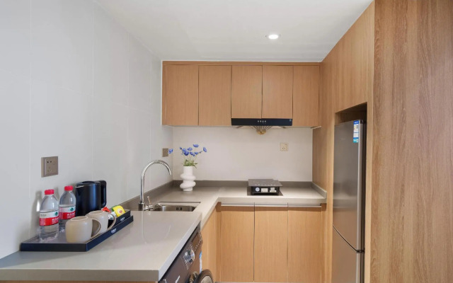 Galory service apartment