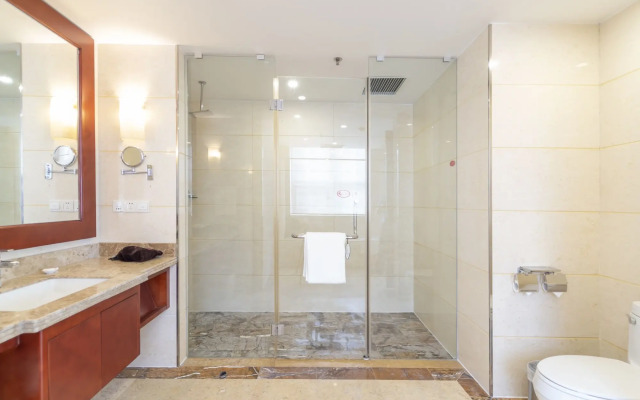 Ramada Plaza Chongqing West