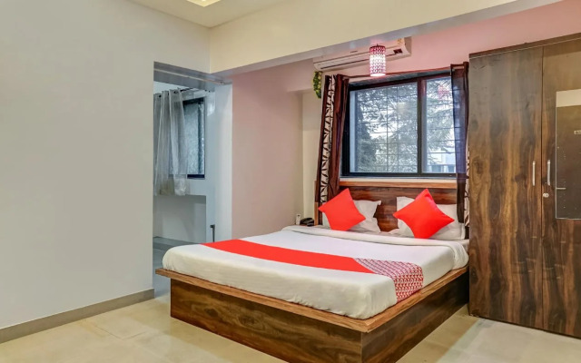 Aero Studio by OYO Rooms