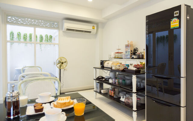 Noursabah Bed Bangkok