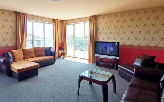 Twins Palace Apart Hotel