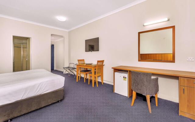 Metro Hotel Perth City