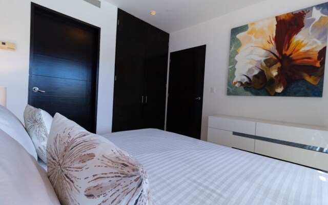 Elements Penthouse 6 3 Bedroom Condo by RedAwning