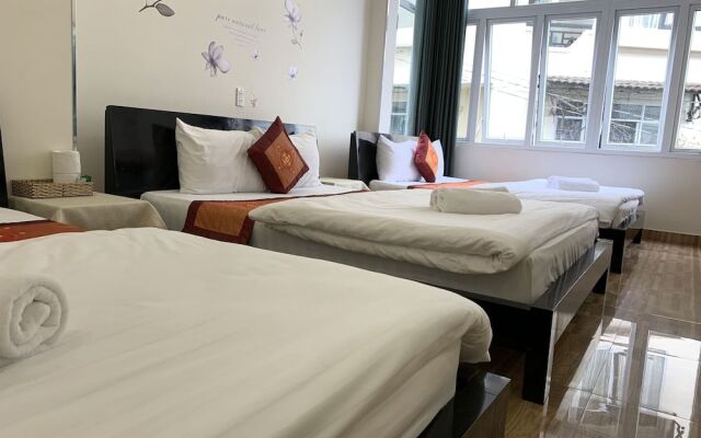 Moon Light Hostel