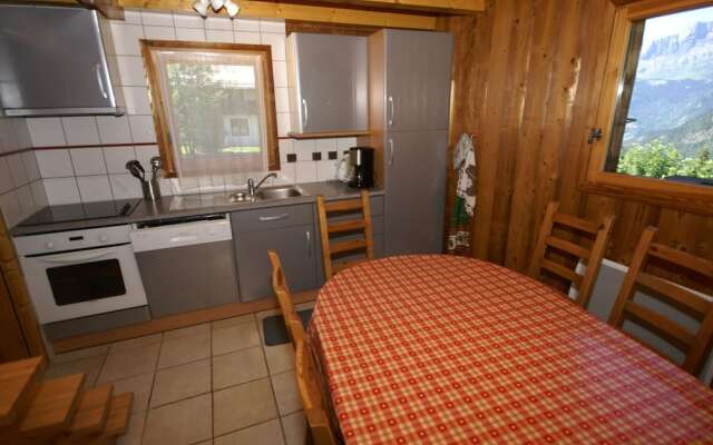 Peaceful Chalet in Les Houches with Garage