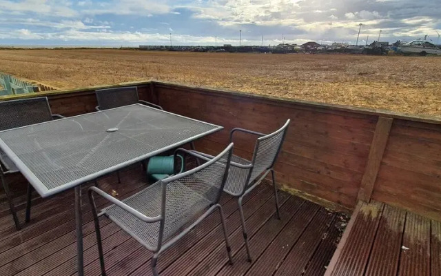 2bed Chalet Sleeps 5 - Dogs Free, Parking, Seaview