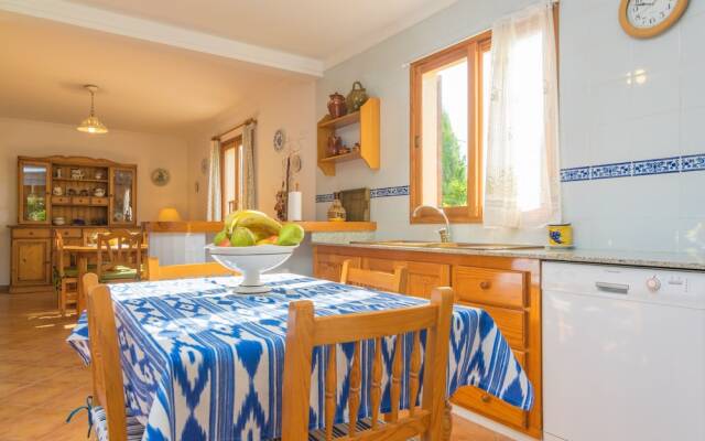 Can Tut in Campanet With 3 Bedrooms and 2 Bathrooms