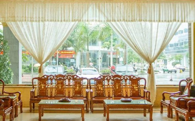 Golden Phoenix Hotel