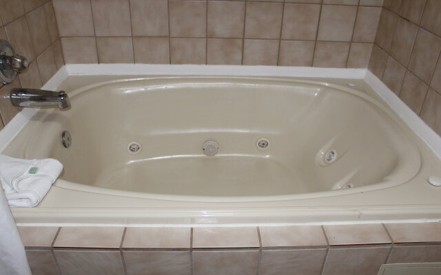 Holiday Inn Express Kansas City-Liberty by IHG