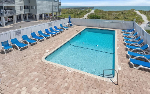 Sedgefield 102 by RedAwning