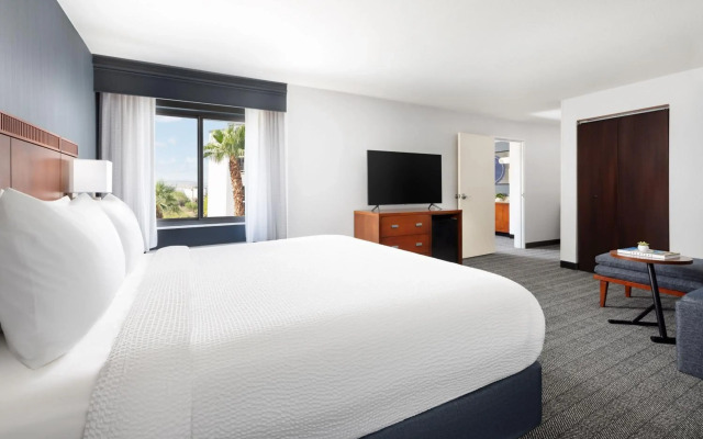 Courtyard By Marriott Las Vegas Stadium Area