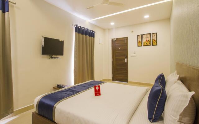 Collection O 10434 SSR Royal Suites