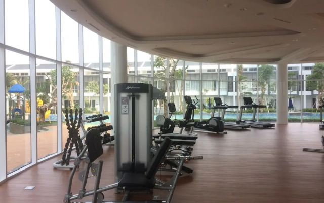 Exclusive and Strategic Studio Puri Mansion Apartment